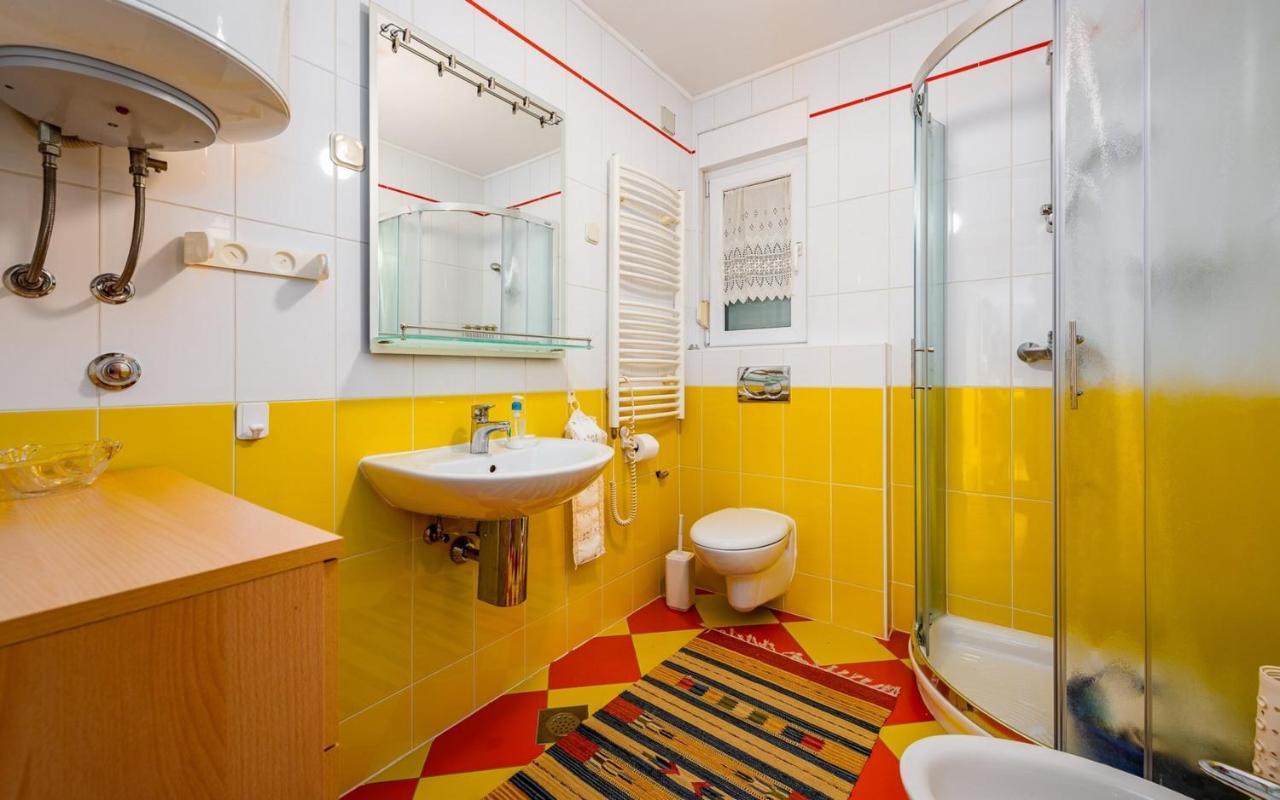 Valessia House With Apartment Umag Exterior photo